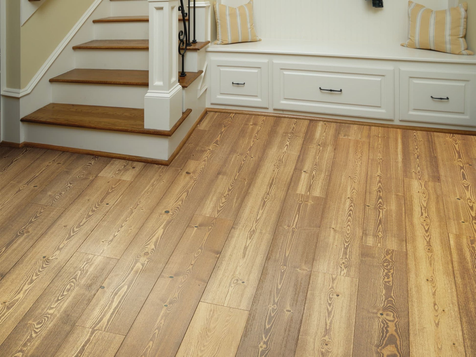 Shaw Floors Fireside, Color Sandlewood 7.5 in. W x Varying Length, Waterproof Engineered Hardwood Flooring (22.45 sq. ft./Carton)