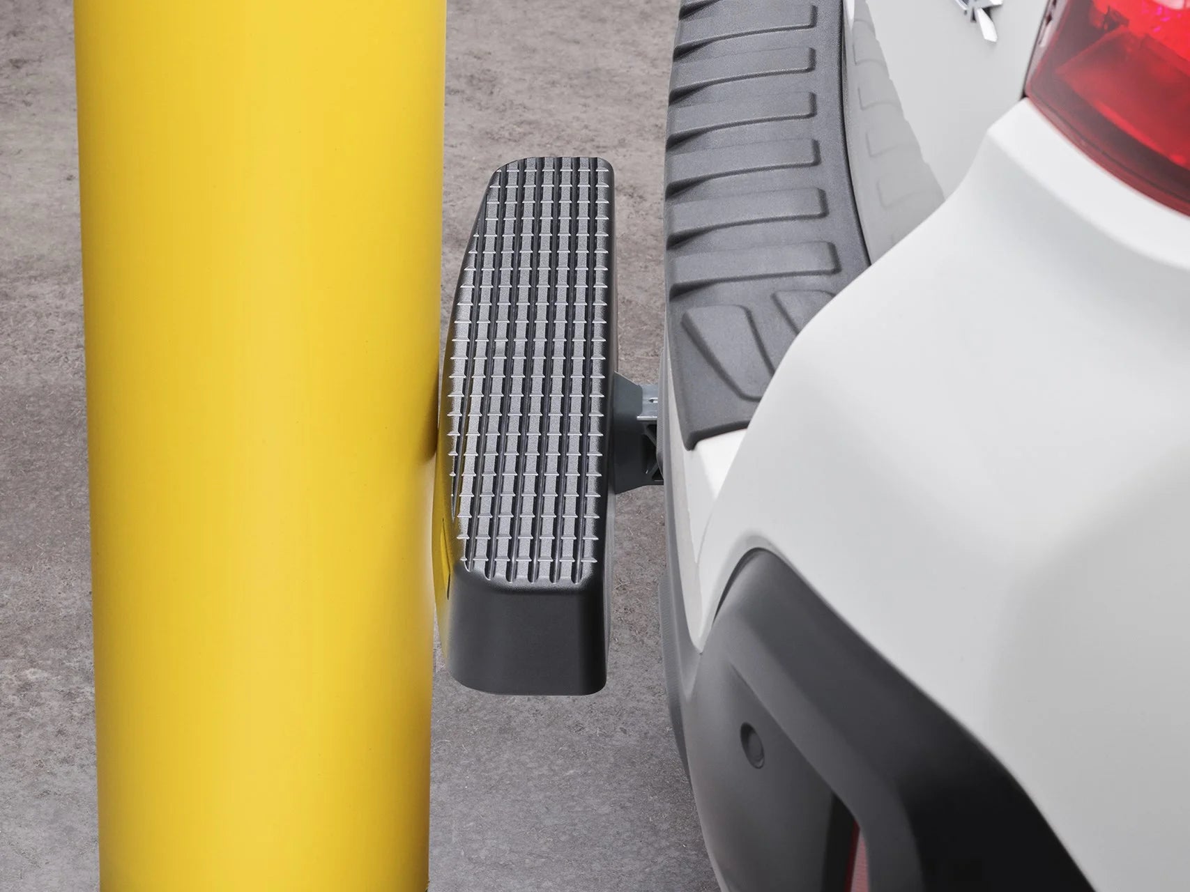 WeatherTech BumpStep XL with Theft Deterrent, Stainless Hardware, Hitch Step, Class 3