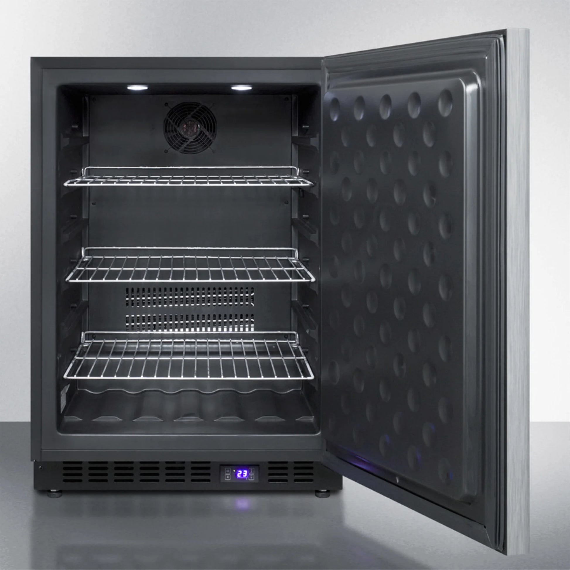 Frost-free outdoor all-freezer in complete stainless steel, w/digital thermostat, LED lighting, horizontal handle, and lock; built-in or freestanding