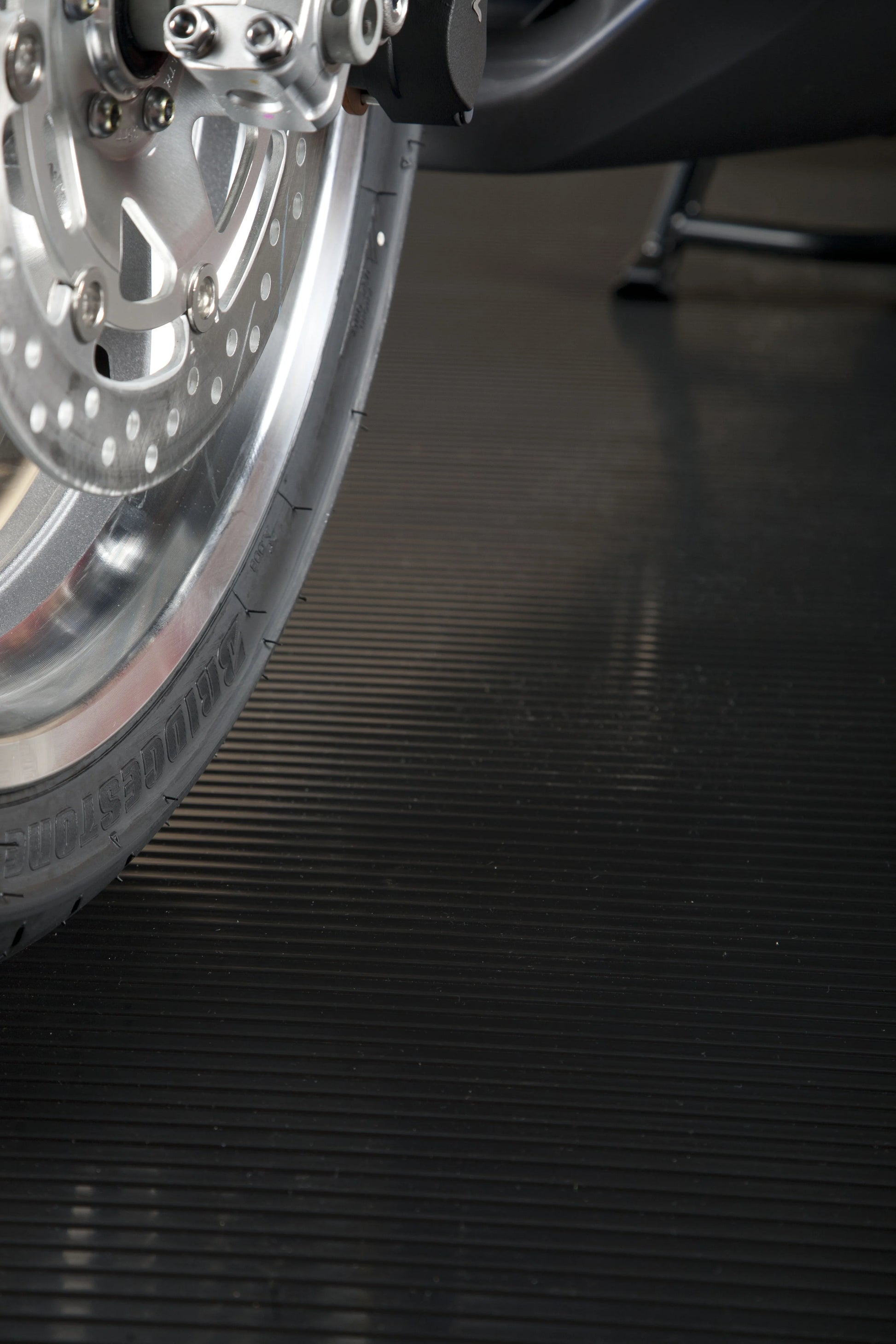 G-Floor 5' x 10' Ribbed Motorcycle Mat - Midnight Black