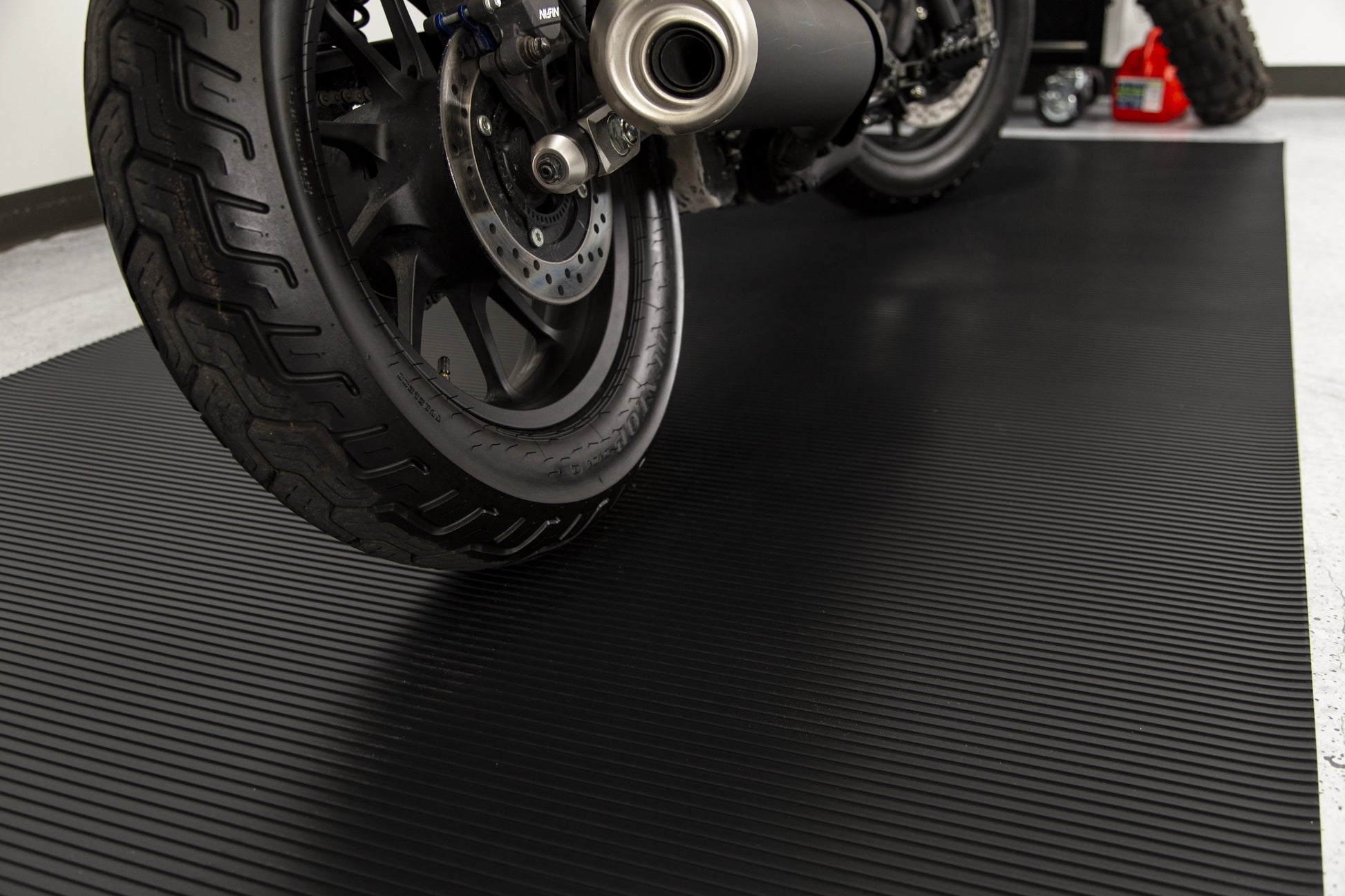 G-Floor 5' x 10' Ribbed Motorcycle Mat - Midnight Black
