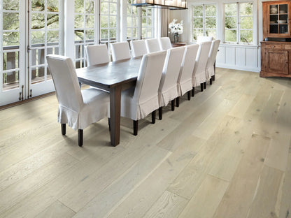Shaw Sw485 Castlewood Oak 7-1/2" Wide Wire Brushed Engineered Hardwood Flooring - Baroque