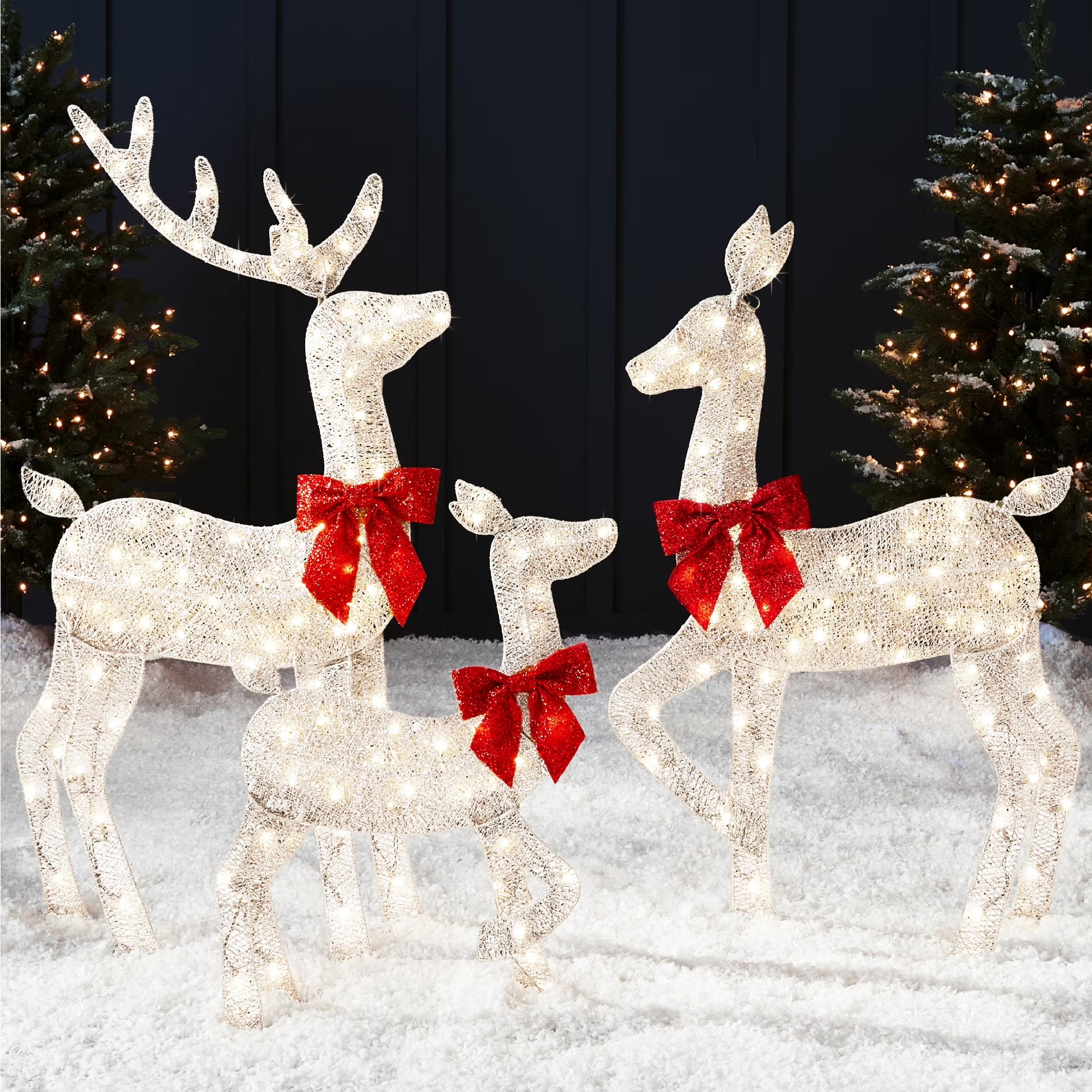 Best Choice Products 3-Piece 2D Deer Family Set, Lighted Christmas Outdoor Decoration w/175 Lights, Stakes - Gold