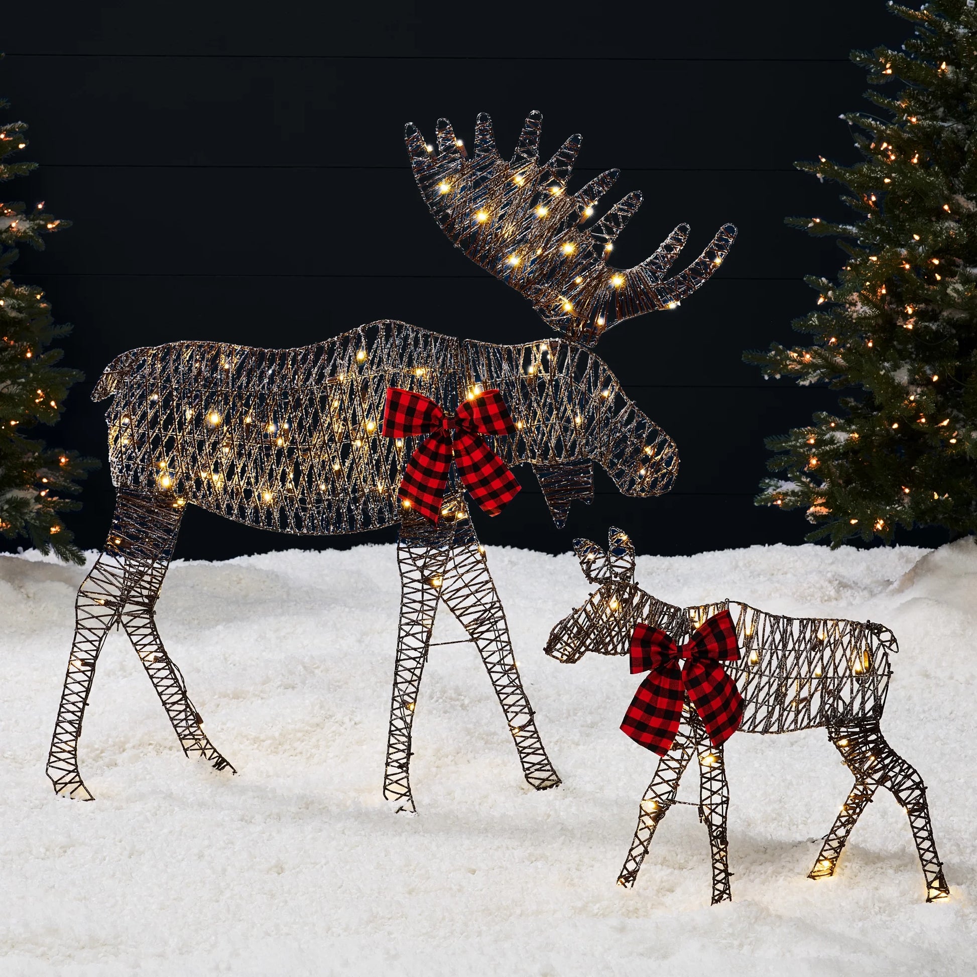 Best Choice Products 4ft 2-Piece Lighted 2D Christmas Moose Set Outdoor Decor w/125 LED Lights, Stakes - Rattan
